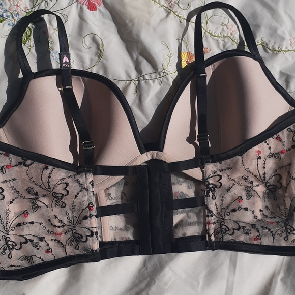 NWOT VS embroidered long line bra - Picture 10 of 11